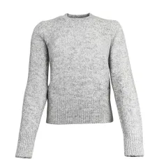 Свитер с круглым вырезом