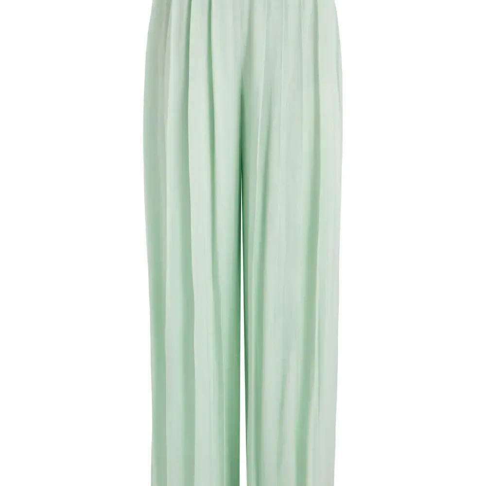 широкие брюки со складками