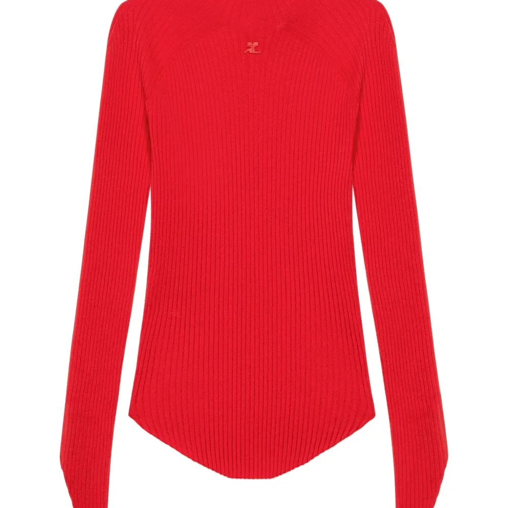 джемпер в рубчик с высоким воротником