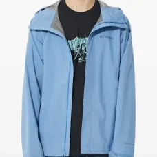 Легкая куртка на молнии с капюшоном