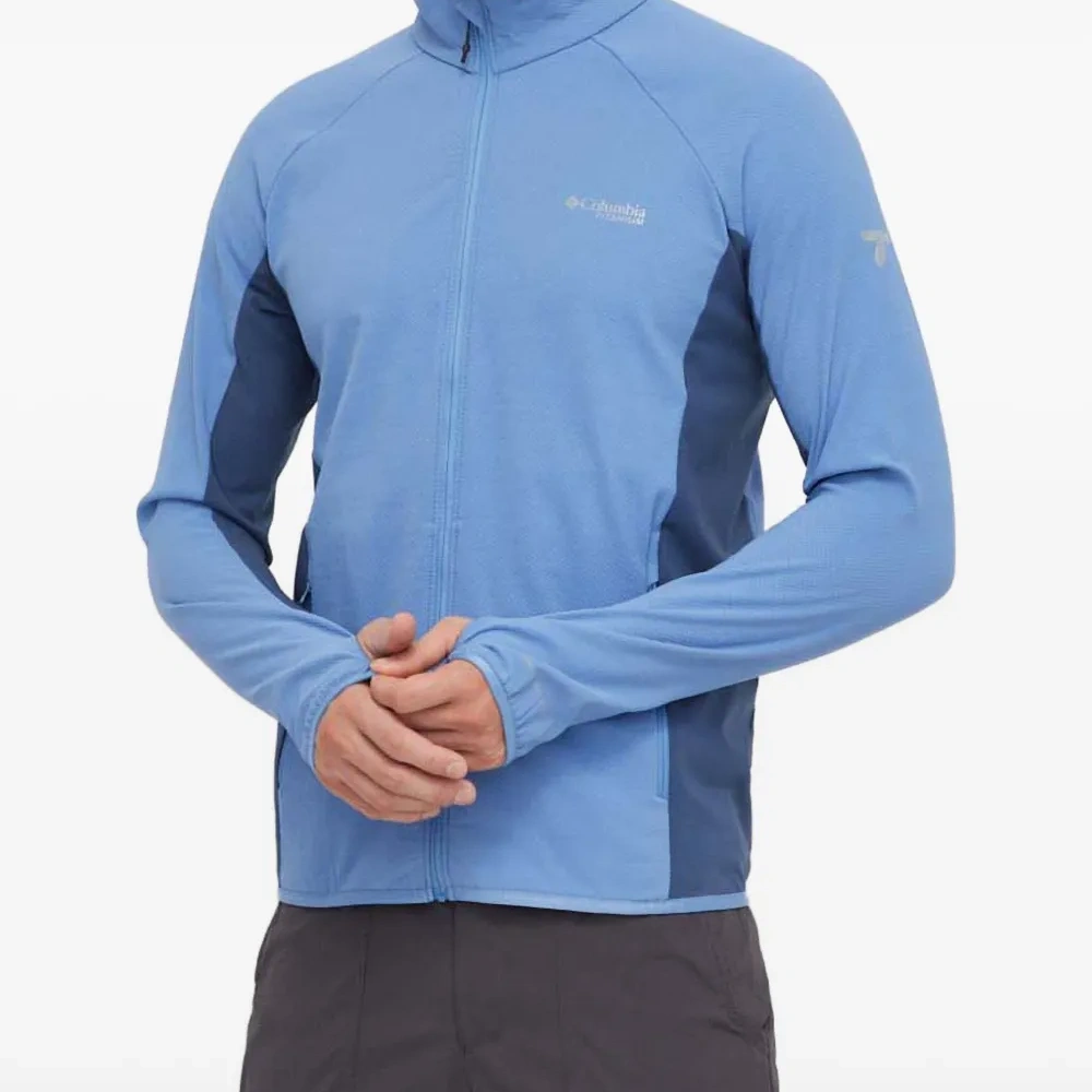 Толстовка на молнии с контрастными вставками