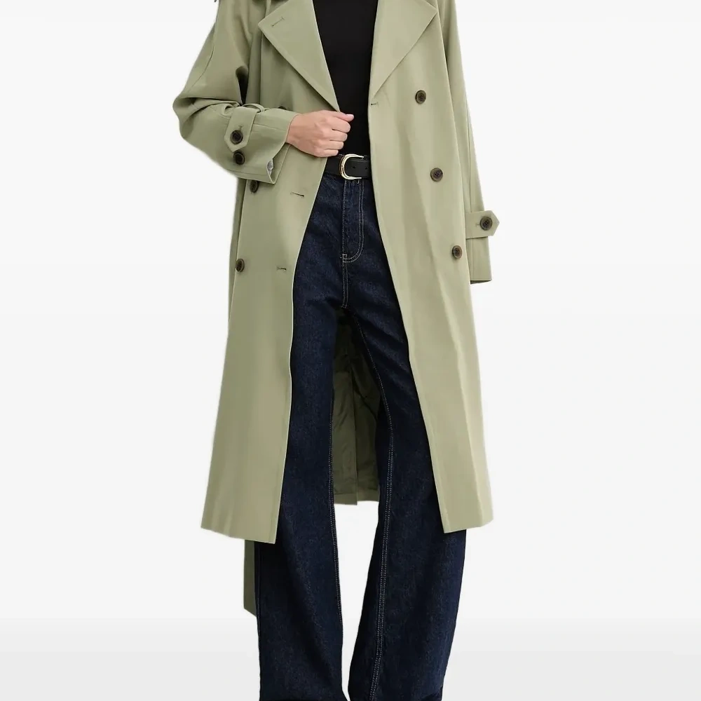 Двубортный тренч с поясом