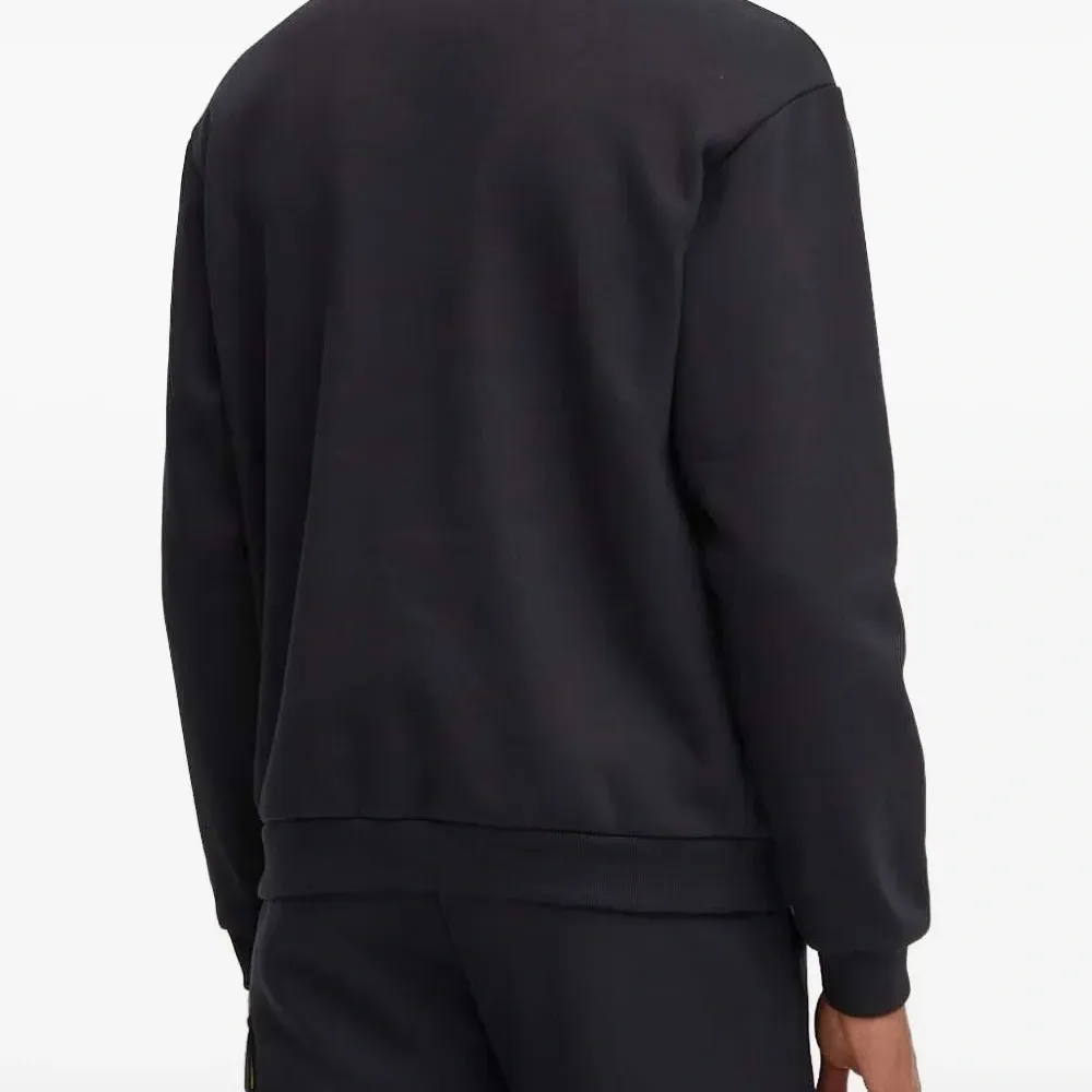 Толстовка с нашивкой-логотипом