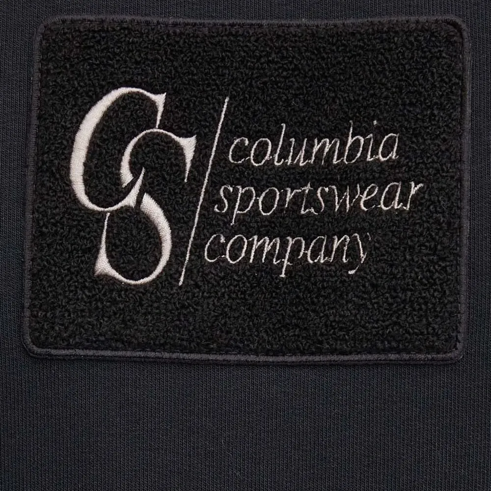 Толстовка с нашивкой-логотипом