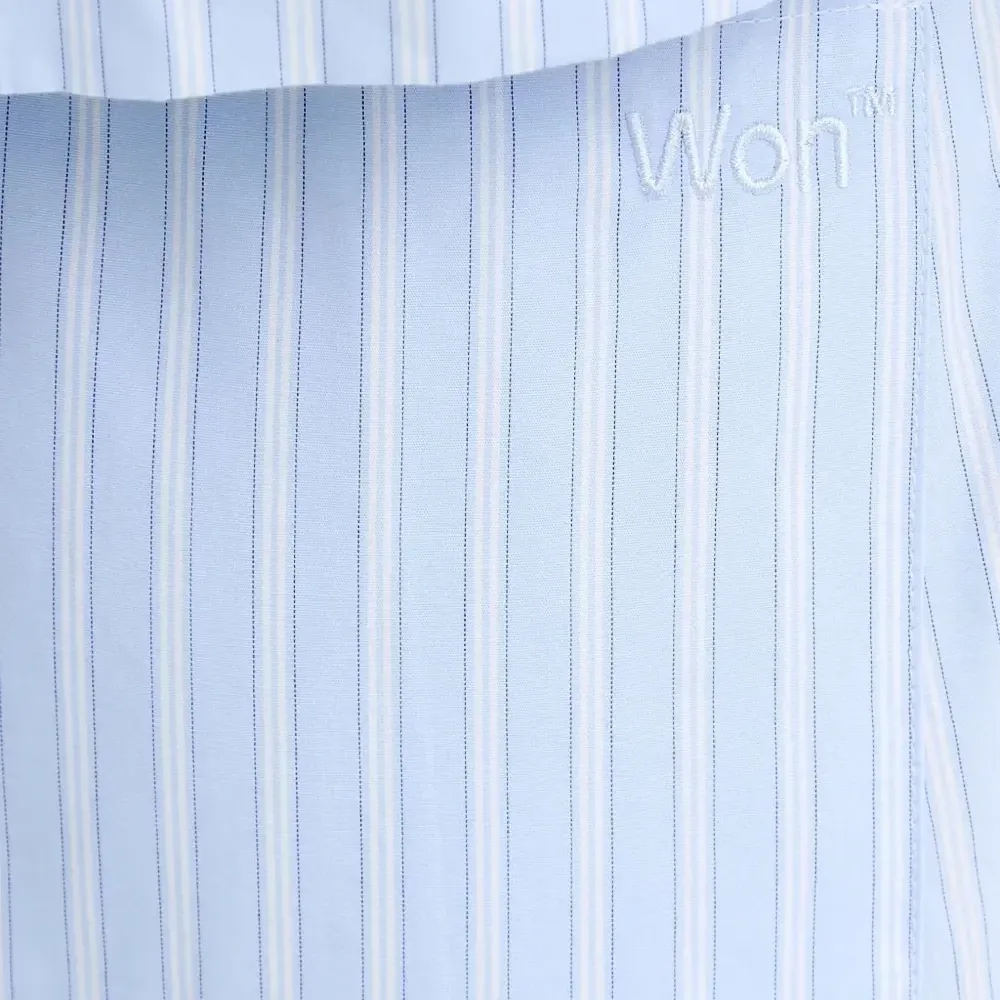 Брюки в тонкую полоску