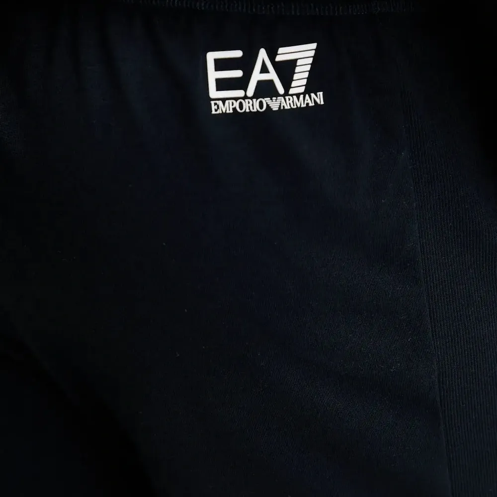 Спортивная куртка на молнии с логотипом