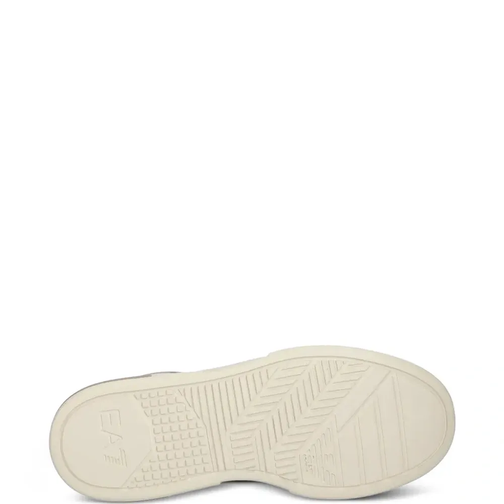 Кроссовки с логотипом