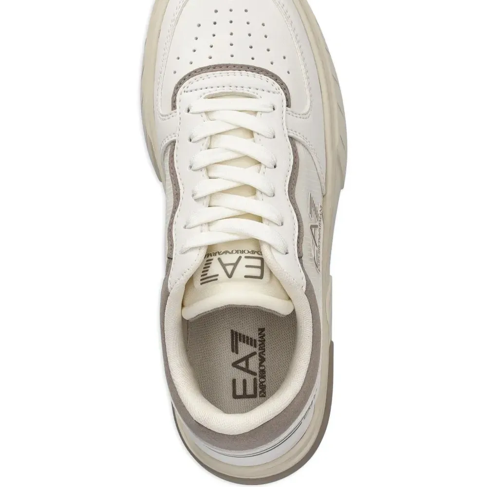 Кроссовки с логотипом