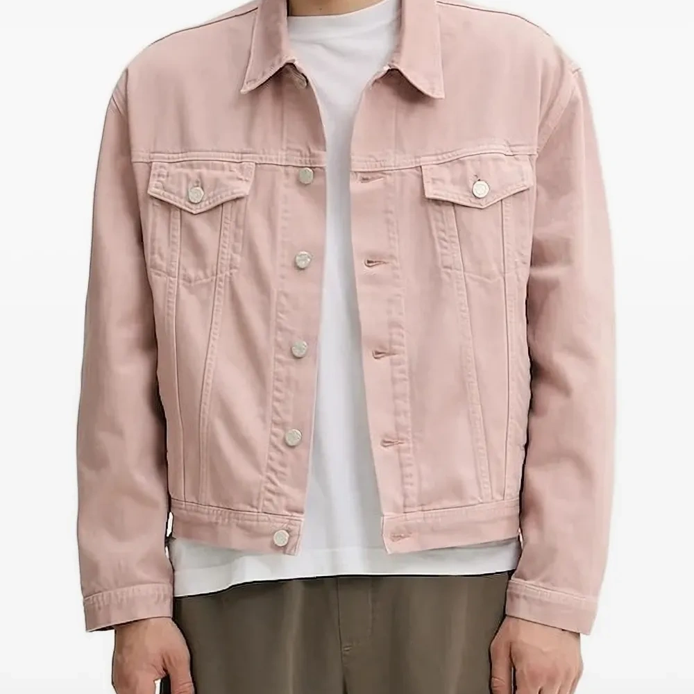 Джинсовая куртка с карманами