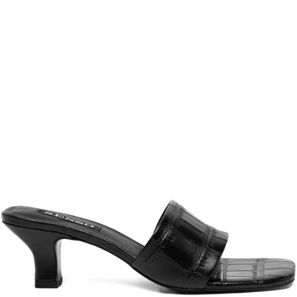 Сандалии Page