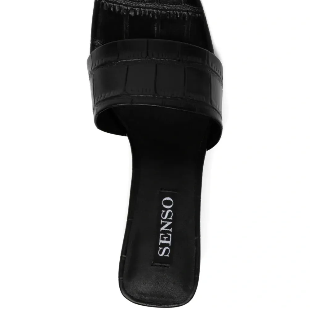 Сандалии Page