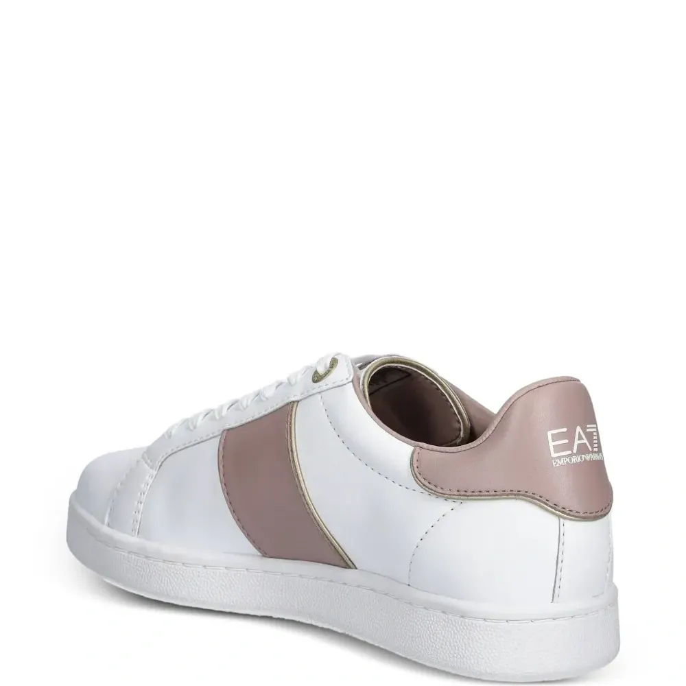 Кроссовки с логотипом