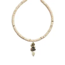 Браслет-оберег с бусинами хейши