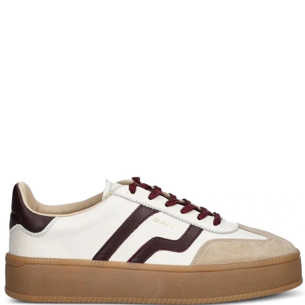 Кроссовки со вставками