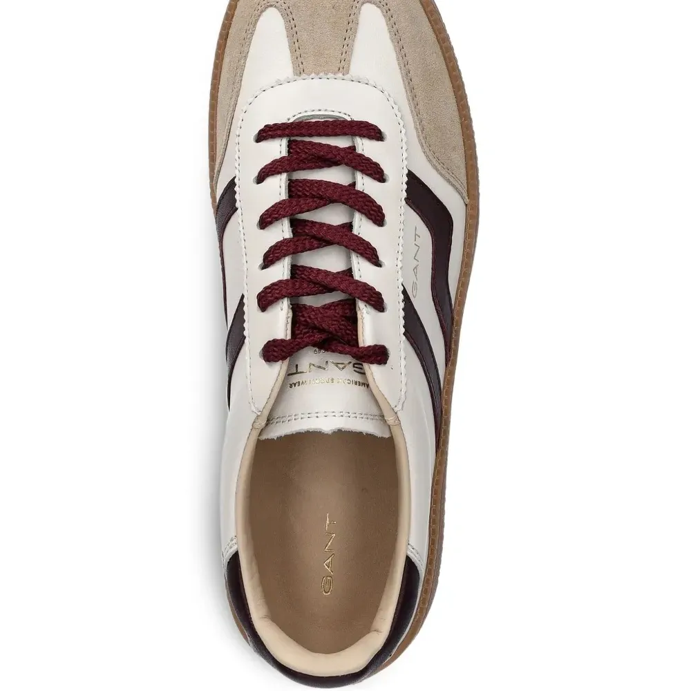 Кроссовки со вставками