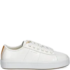 Кроссовки на шнуровке