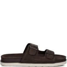 Сандалии с пряжками