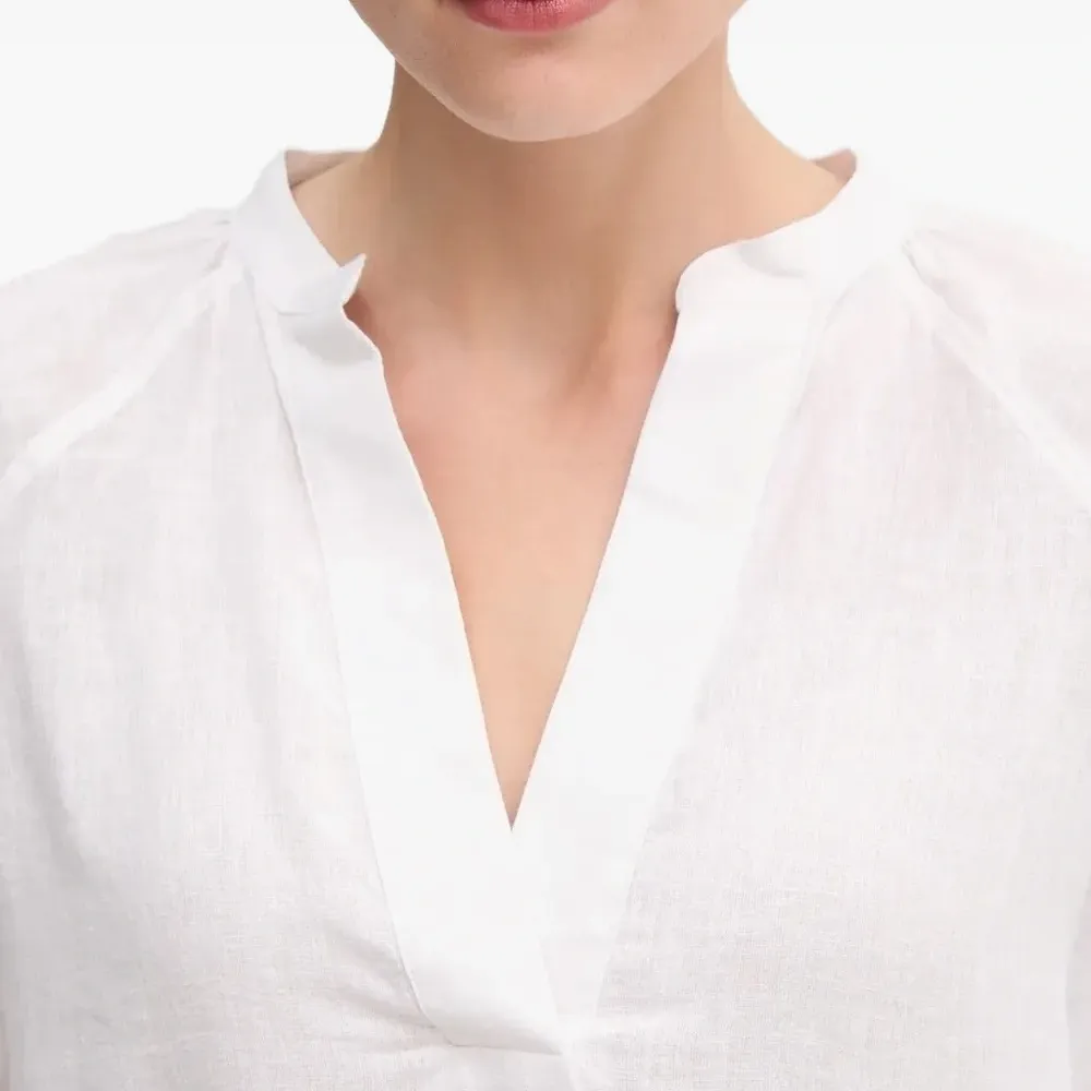 Блузка с V-образным вырезом