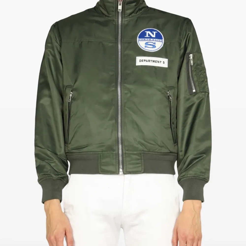 Куртка на молнии