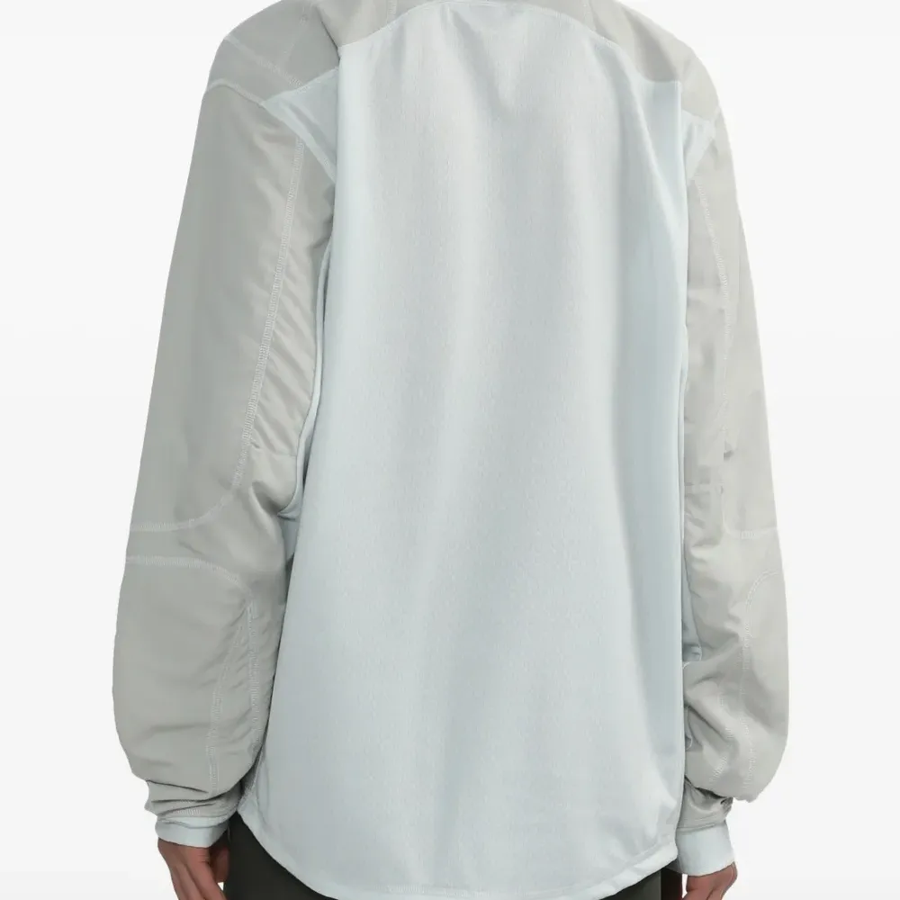 топ Combact с длинными рукавами