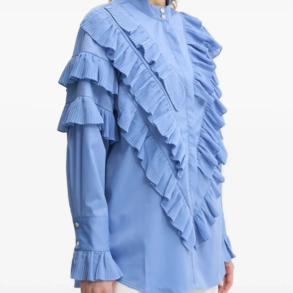 Блузка с оборками