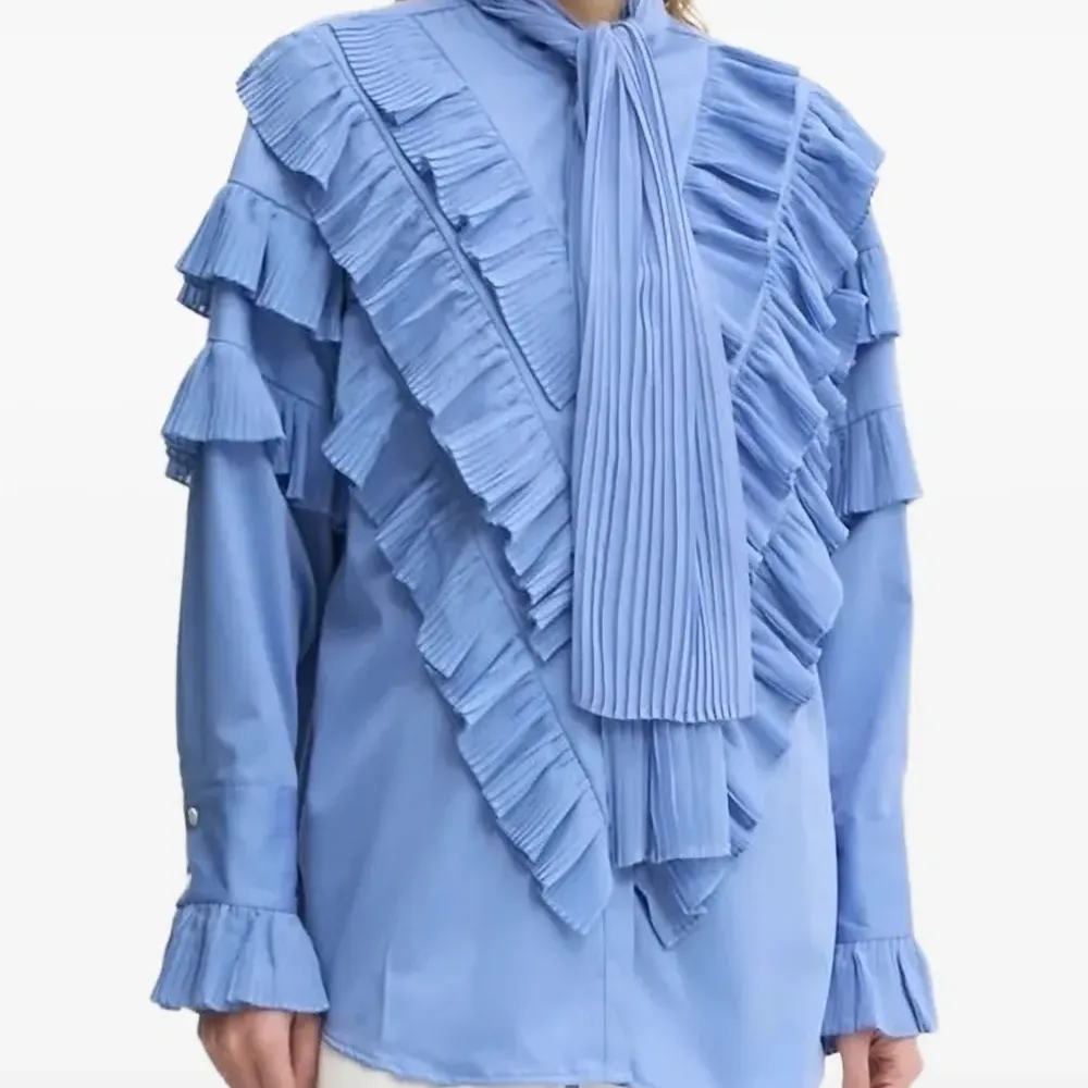 Блузка с оборками