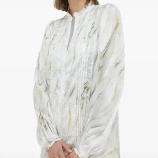 Блузка со складками