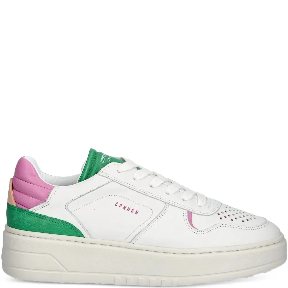 Кроссовки со вставками