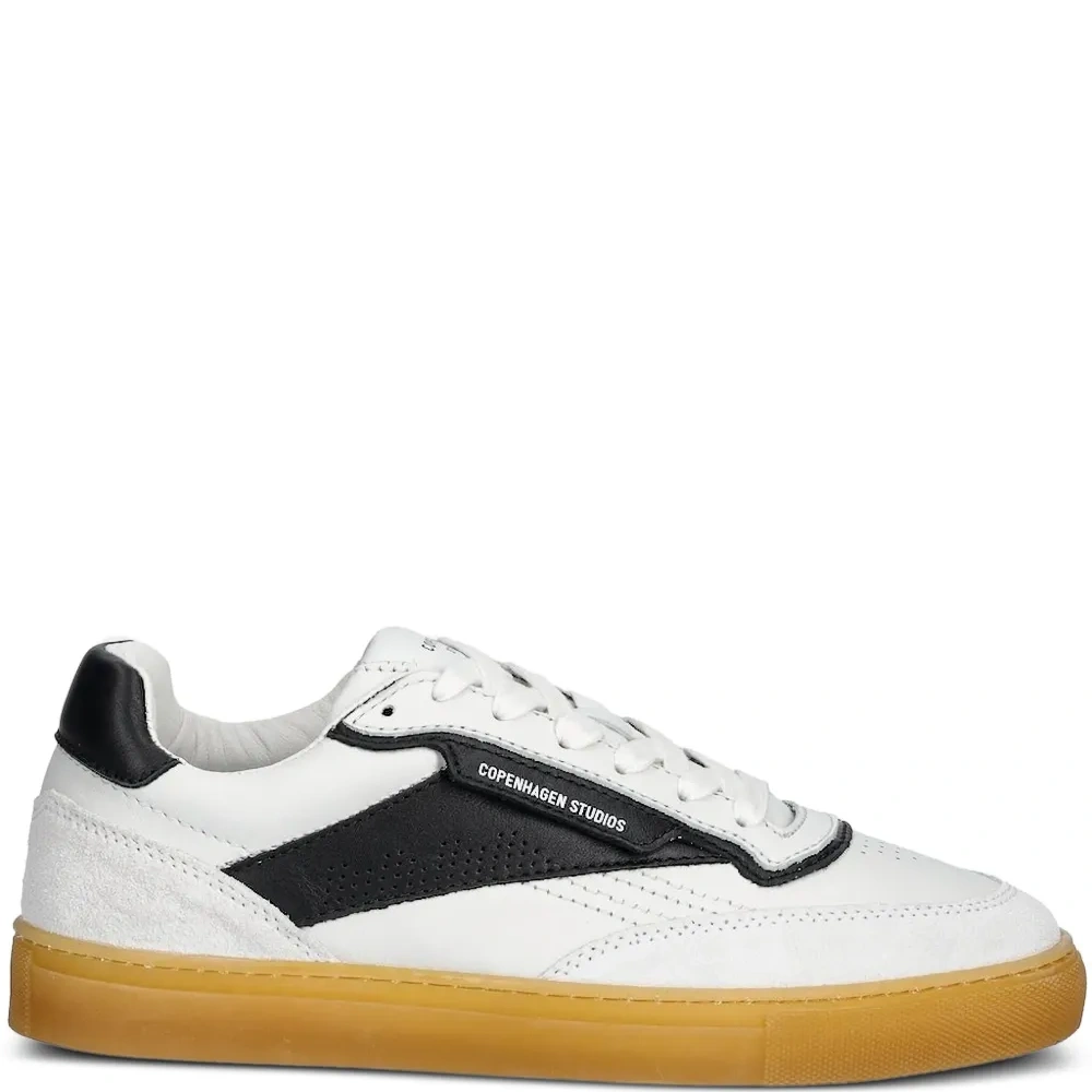 Кожаные кроссовки