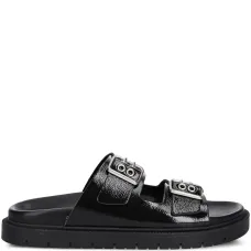 Сандалии с пряжками