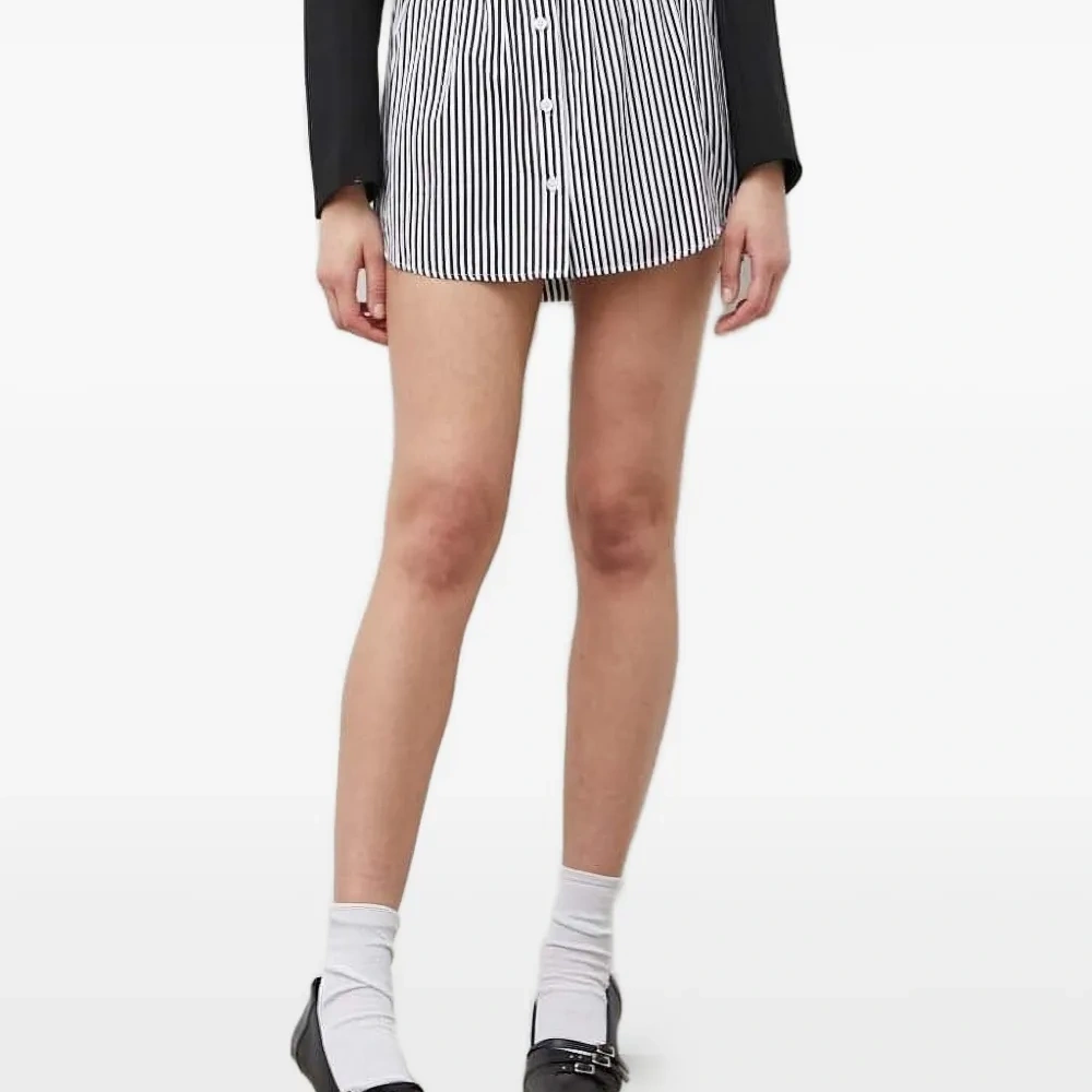 Полосатая юбка мини на пуговицах