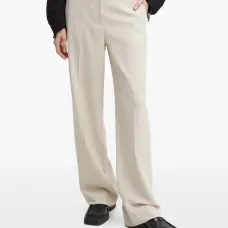 Широкие брюки со складками