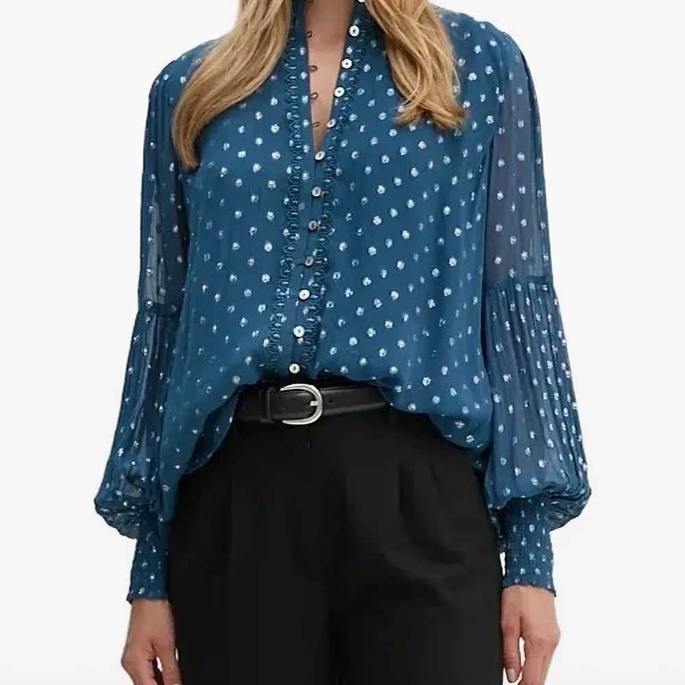 Рубашка с объемными рукавами