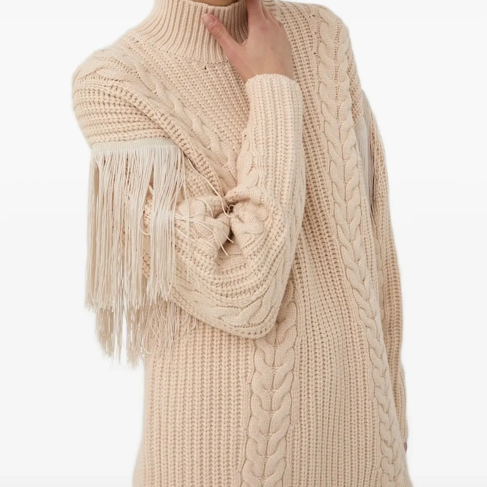 Свитер фактурной вязки с бахромой