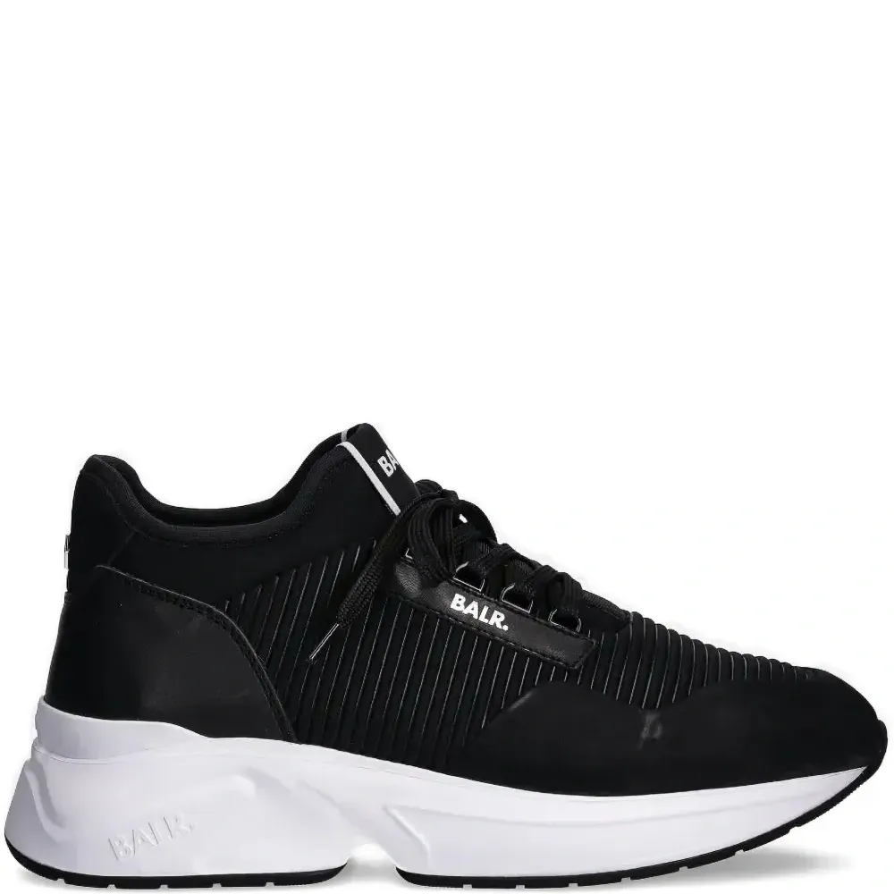 Кроссовки на шнуровке