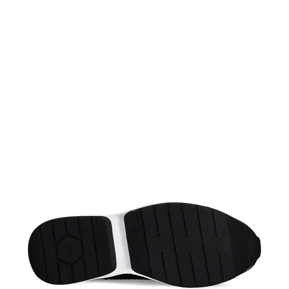 Кроссовки на шнуровке