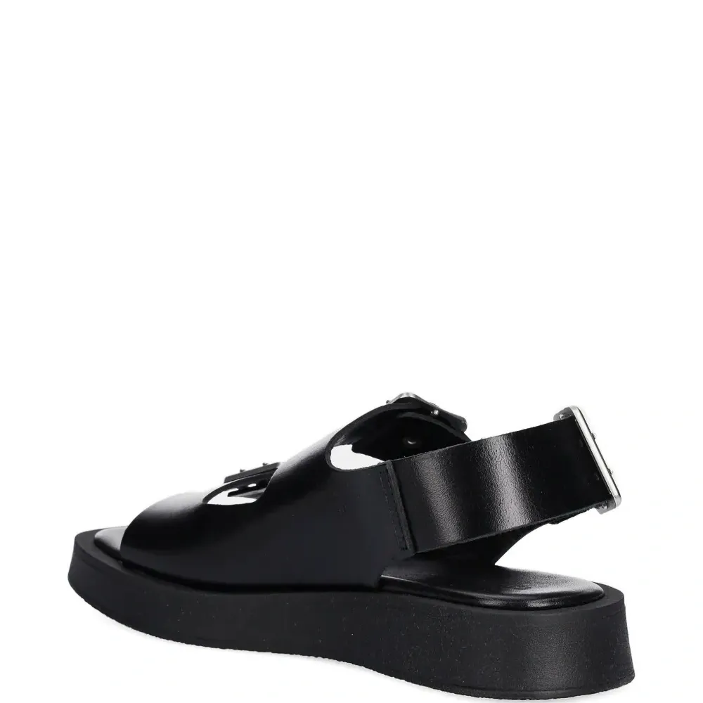 Сандалии на платформе с пряжкой