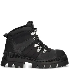 Массивные ботинки на шнуровке