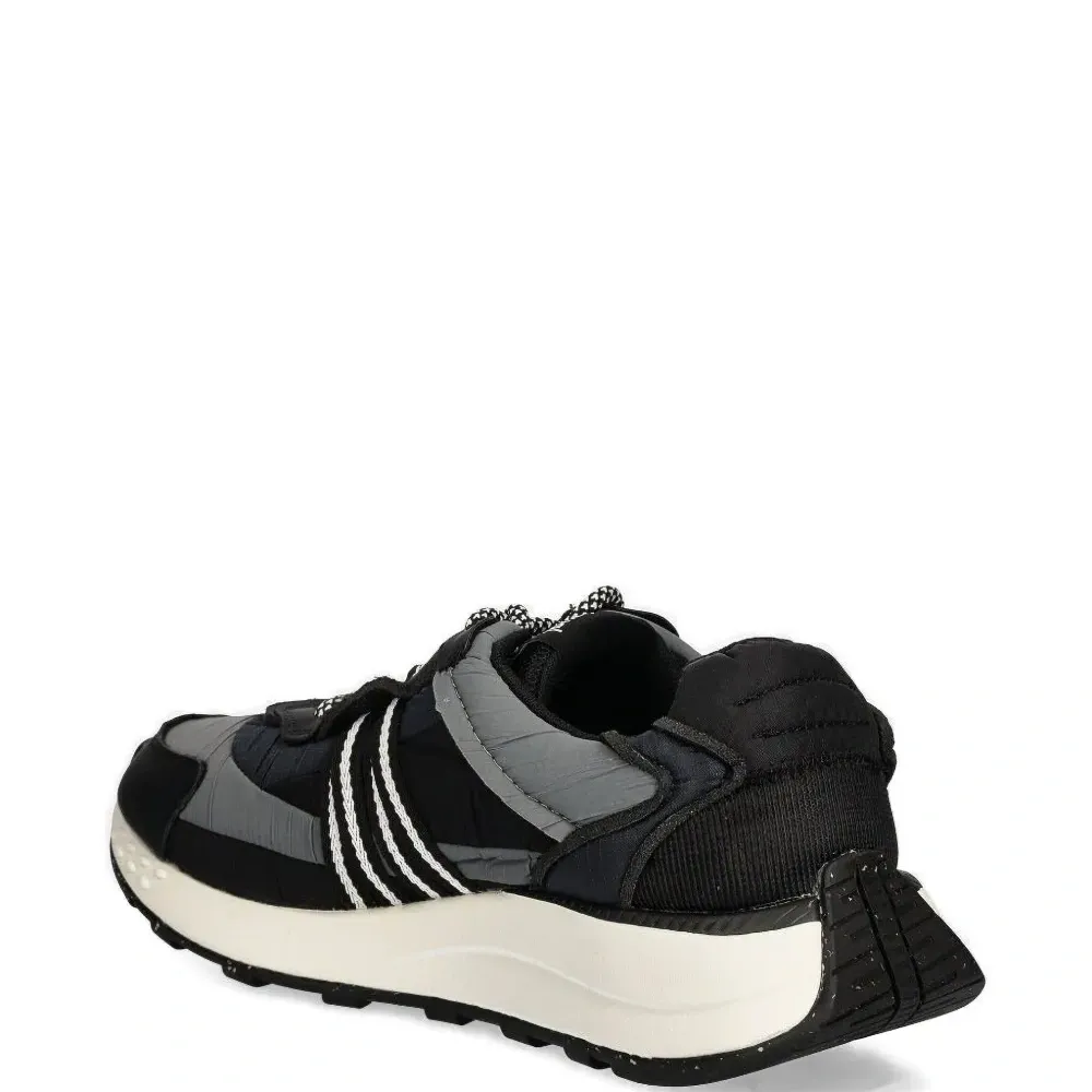 Кроссовки со вставками