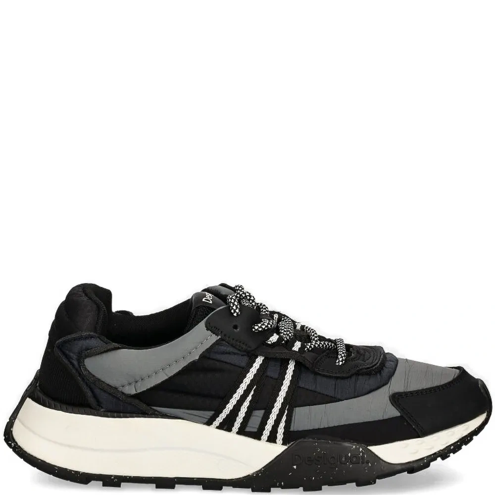 Кроссовки со вставками