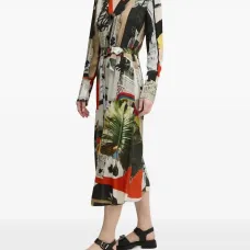 Платье-рубашка с поясом и принтом
