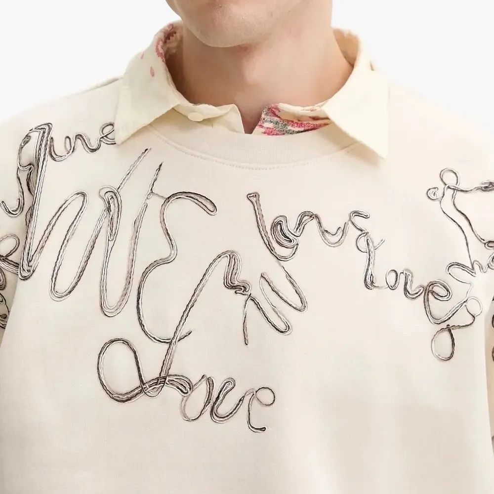 Толстовка с вышивкой