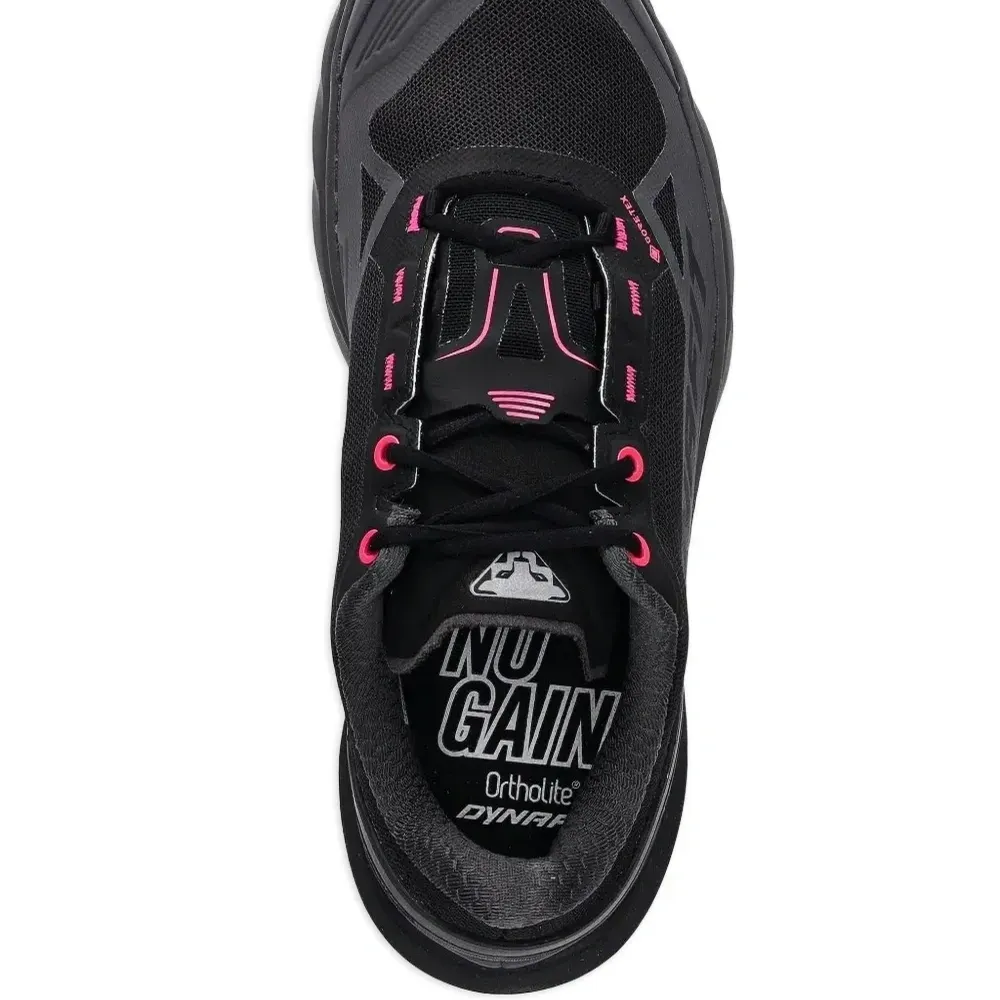 Кроссовки с сетчатыми вставками