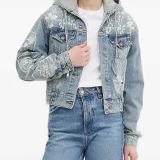 Джинсовая куртка с капюшоном и вышивкой