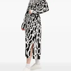 Платье-рубашка с графичным принтом