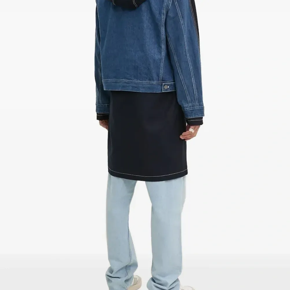 Парка с капюшоном и вставками из денима