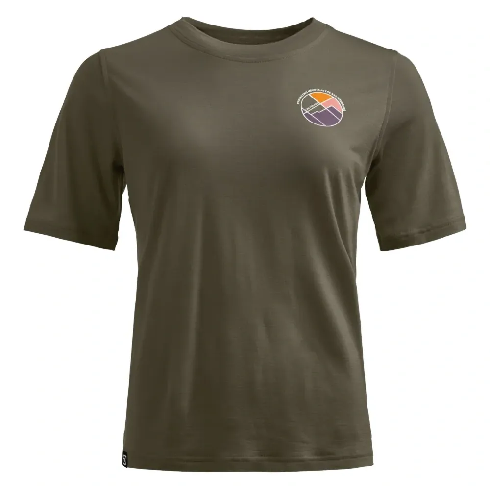 Футболка с логотипом