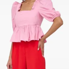 Топ с объемными рукавами и оборками