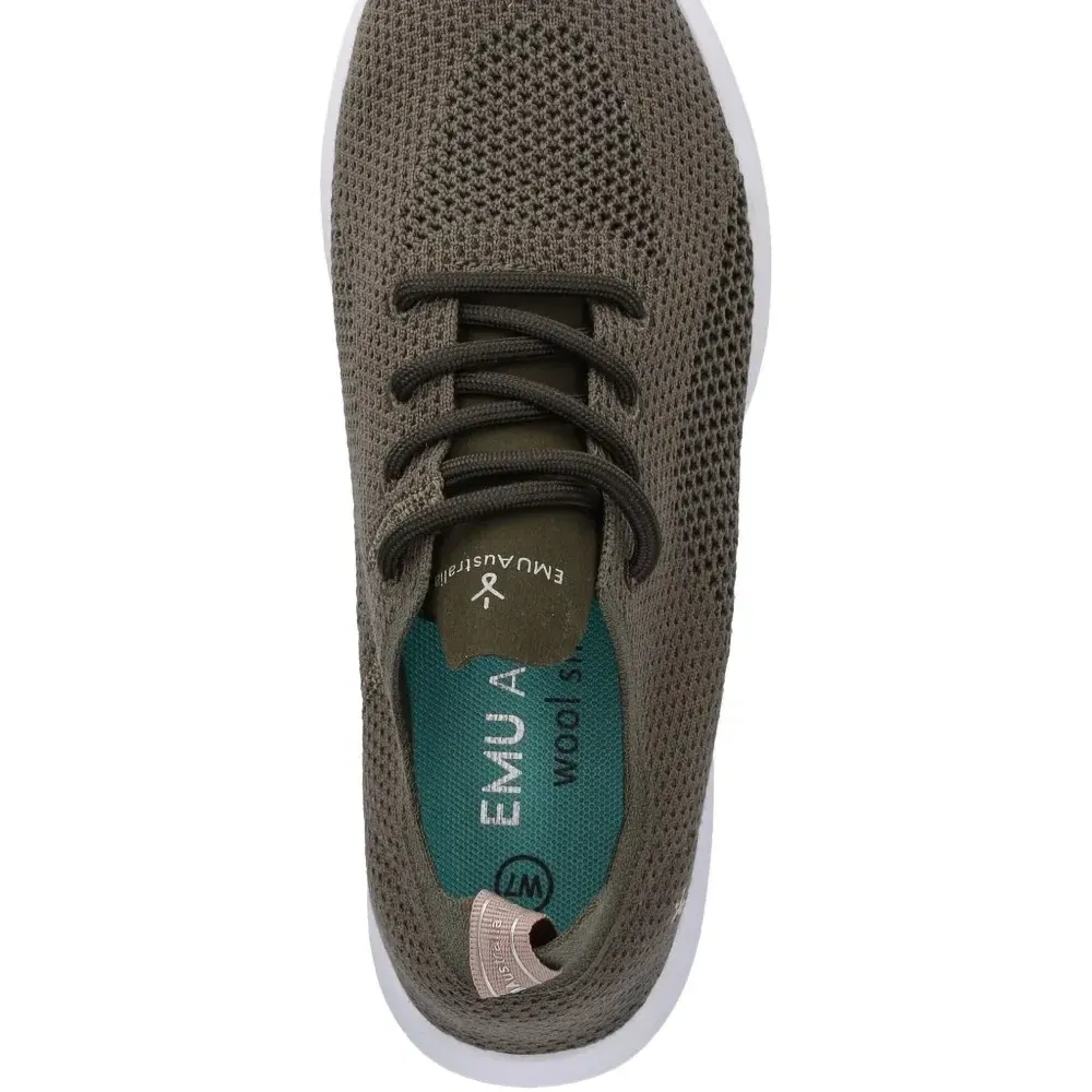 Трикотажные кроссовки