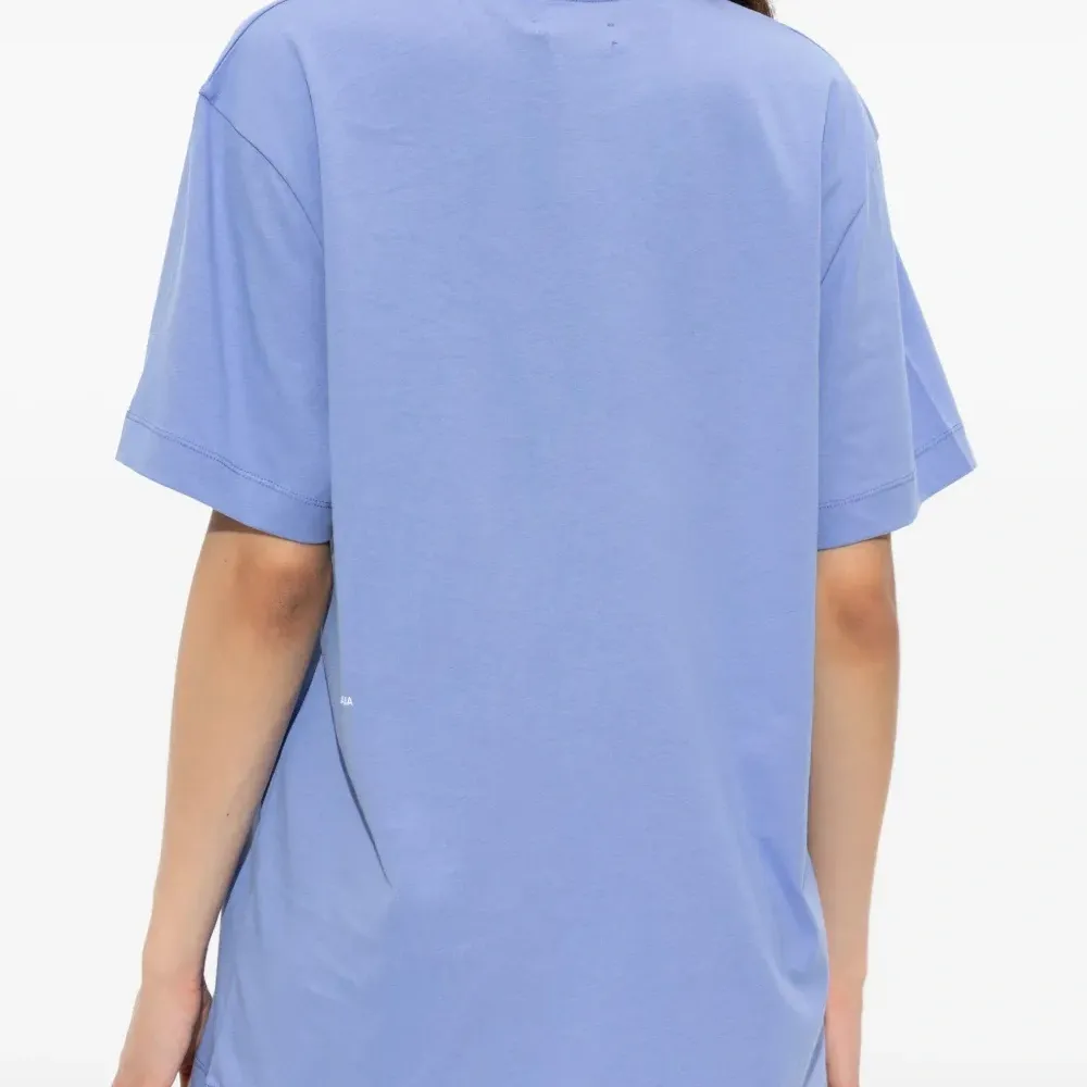 футболка с логотипом